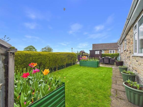 3 bed Bungalow for sale Image 12
