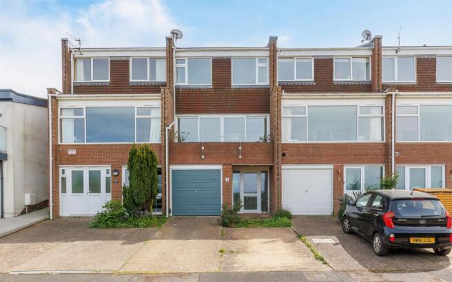 Cowes three storey townhouse