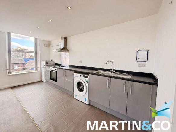 2 bed Apartment to rent Image 3