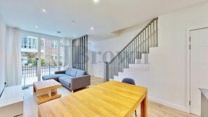 7, Springpark Drive, Hackney, London N4 2ZF