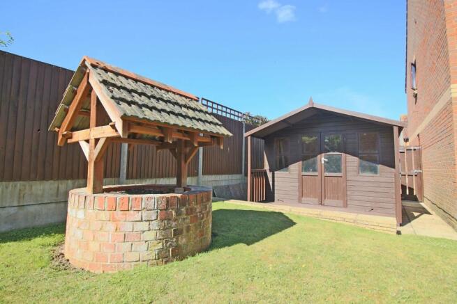 61 Brackenbury Well 