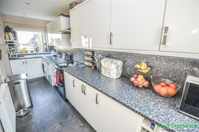 Fitted Kitchen