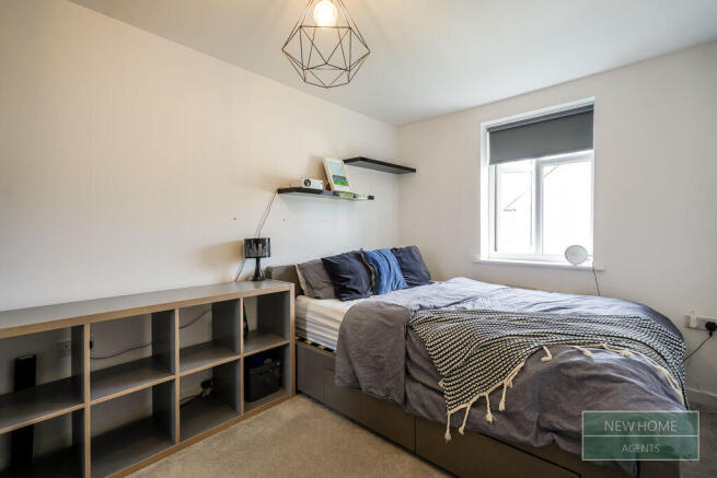 4 bed Semi-Detached for sale Image 12