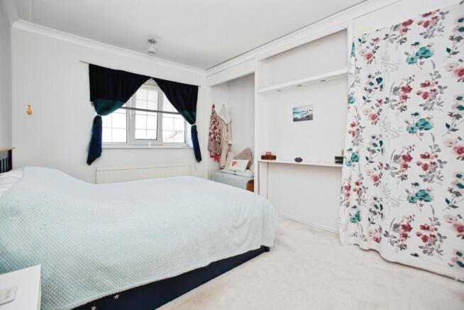 3 bed Semi-Detached for sale Image 11