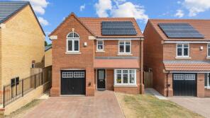 25, Highfield Close, Fixby, Huddersfield HD2 2GN