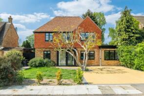 11, Elmstead Glade, Chislehurst BR7 5DX