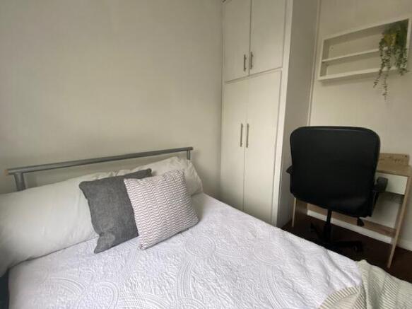 3 bed Terraced to rent Image 7