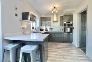 39, Stoneleigh Avenue, Lymington SO41 0GS
