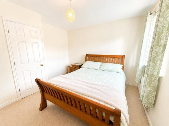 2 bed Terraced for sale Image 7