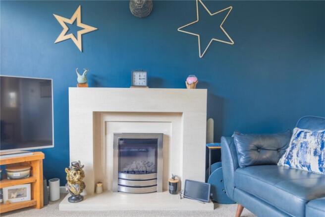 4 bed Detached for sale Image 9