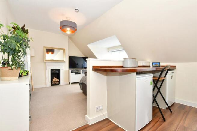 Lounge/Kitchen