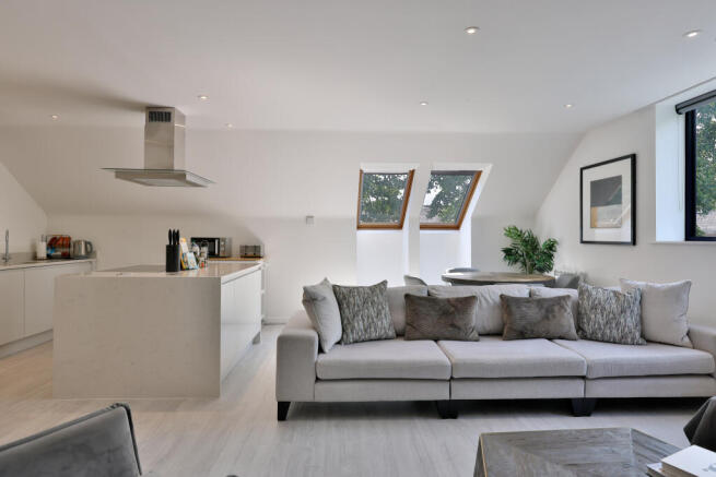 3 bed Apartment for sale Image 7