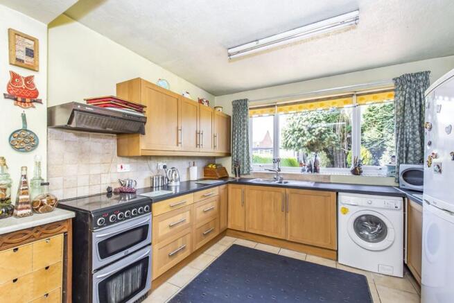 Kitchen / Dining Roo