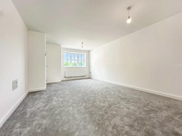 3 bed Semi-Detached to rent Image 9