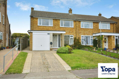 Grovelands Avenue, Hitchin, SG4
