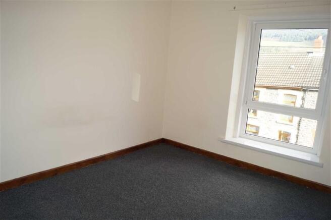 BEDROOM 1 (FRONT)