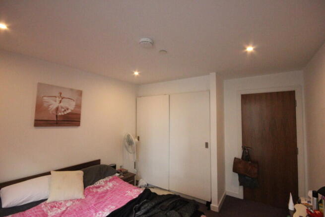 1 bed Apartment to rent Image 4