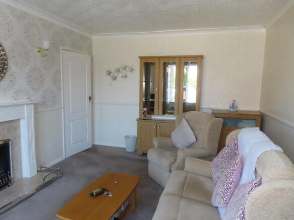 2 bed Semi-Detached Bungalow for sale Image 7