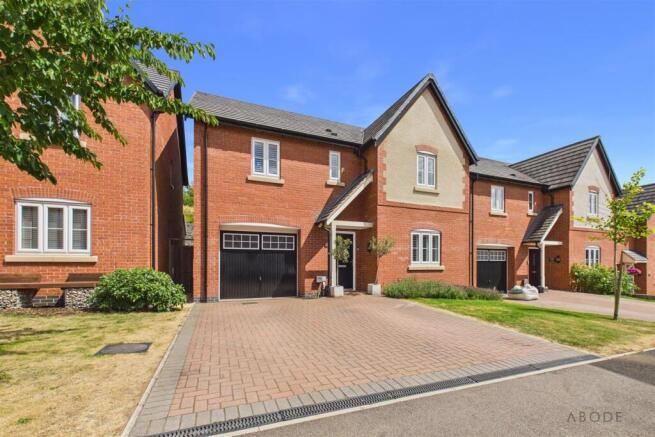 4-bed detached on Fern Tree Walk, Off Shobnall Road, £375,000
