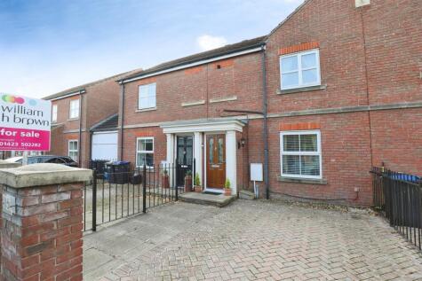 Redfearn Mews, Harrogate