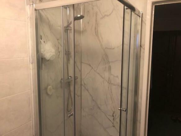 en-suite.2.jpg
