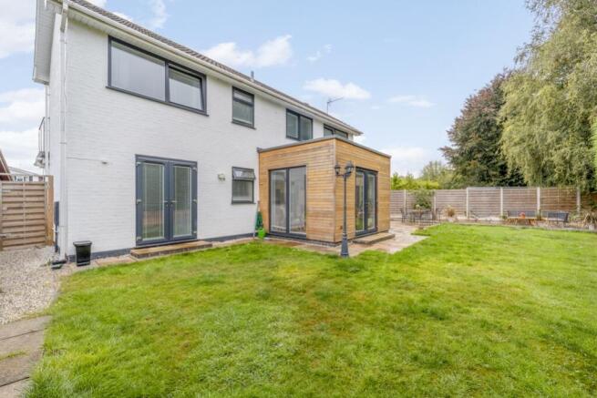 13 Park Close (Sudbrooke)-11
