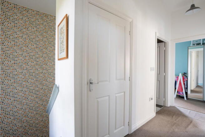 3 bed Terraced for sale Image 9