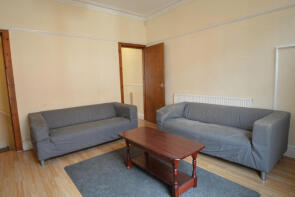 17, Hessle Place, Hyde Park, Leeds LS6 1EU