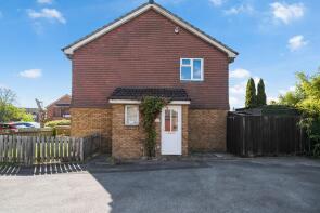 2, Holmes Court, Andover SP10 3UB