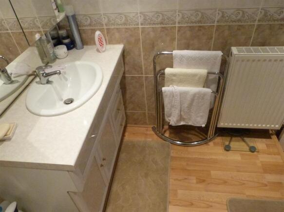 bathroom (Image Two)