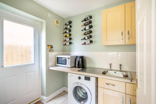 4 bed Detached for sale Image 9