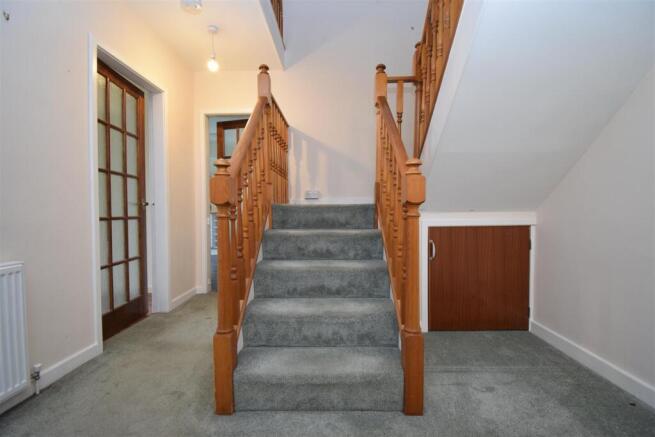 4 bed Detached to rent Image 12