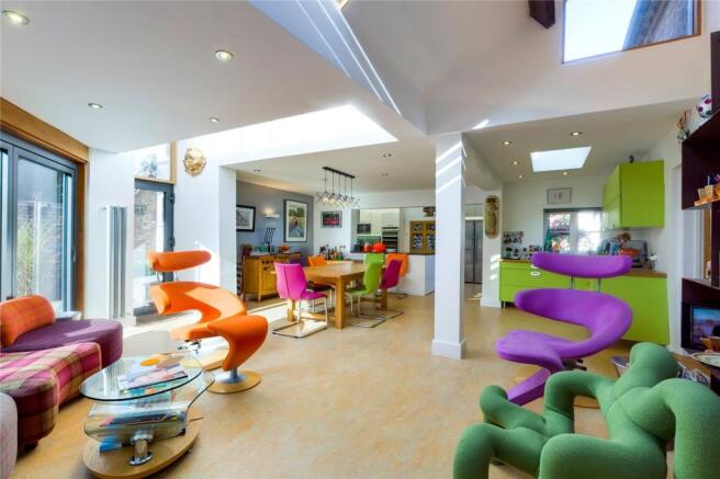 Living/Dining Area