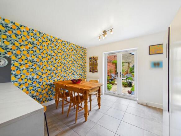 4 bed Detached for sale Image 5