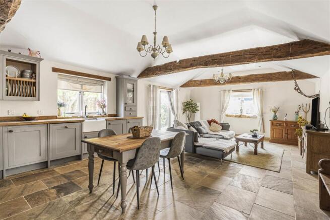 The Old Bull Pen, Milton Malsor