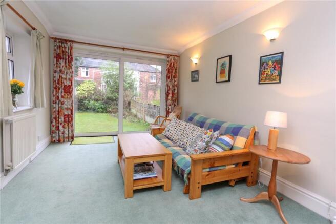 Extended Lounge