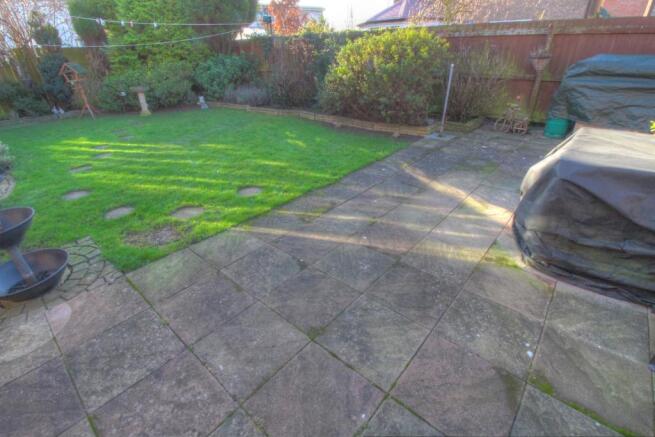 GARDEN.JPG