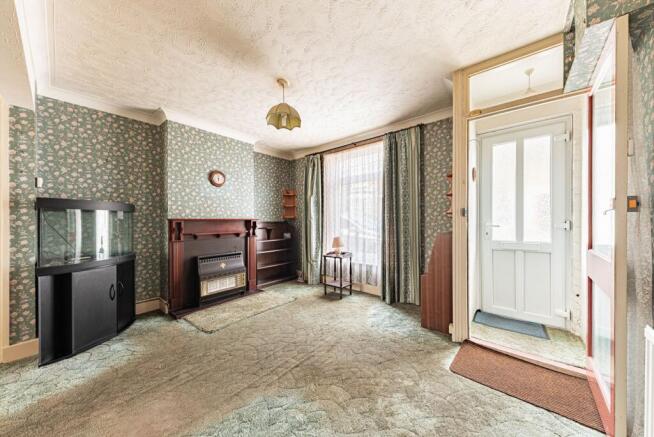 Living Room/Dining Room (1)