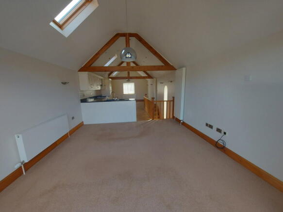 2 bed Coach House to rent Image 5
