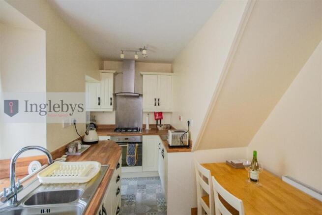 2 bed Terraced for sale Image 4