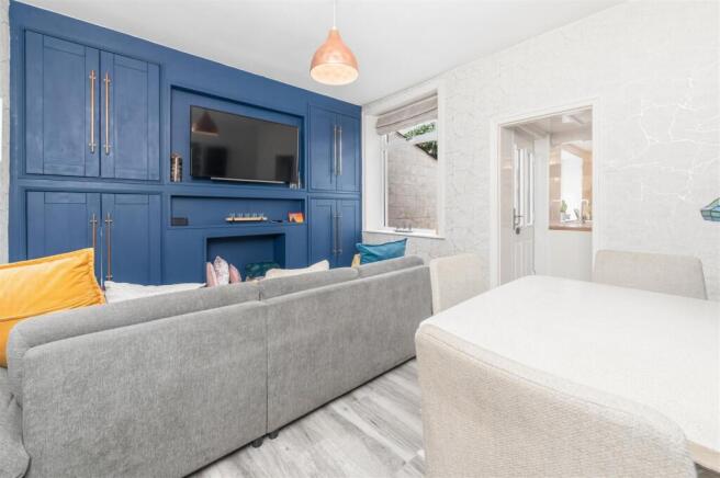 2 bed Terraced for sale Image 6