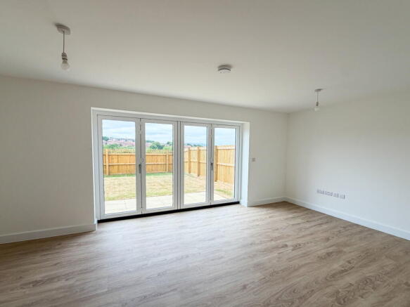 4 bed Detached for sale Image 4