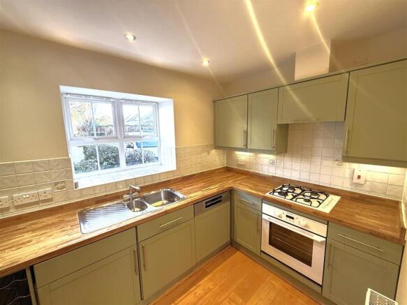 Davidson Frost-Wellings, DFW, Castleham Court, Kit