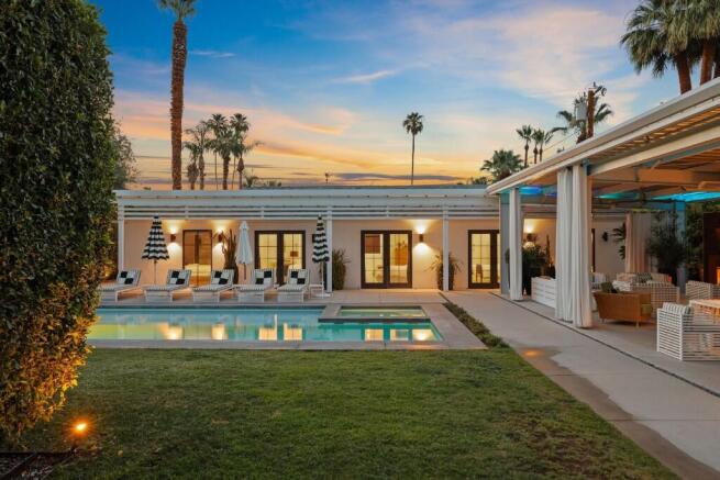 Courtyard & pool