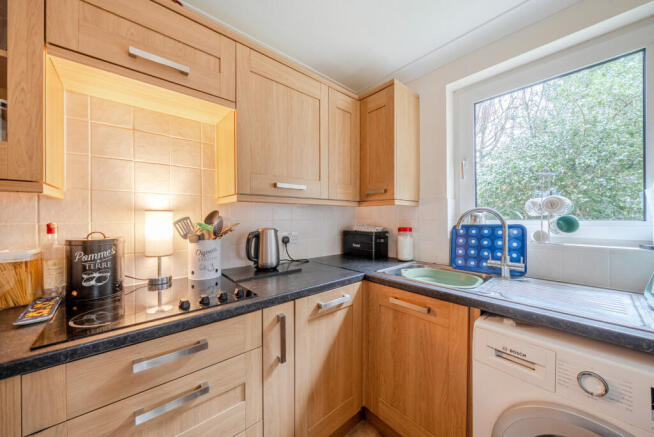 1411099-9-698df14...