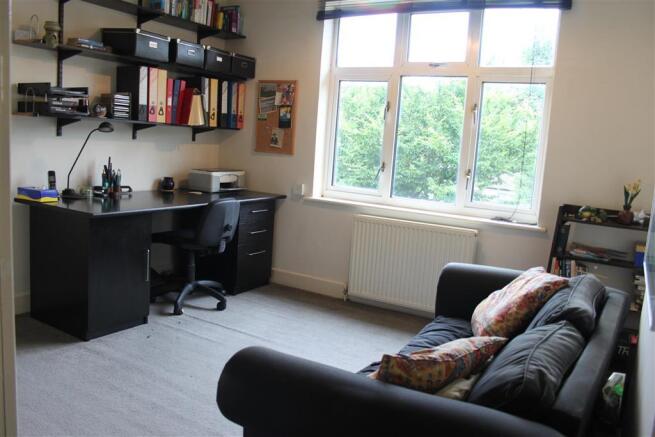 Bedroom/Study