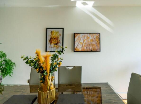 2 bed Apartment for sale Image 7
