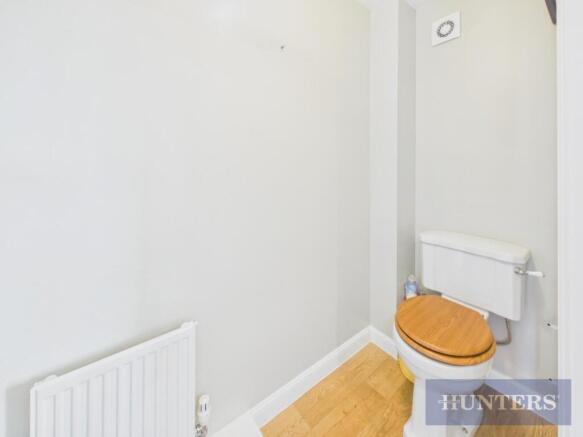 3 bed Semi-Detached for sale Image 8