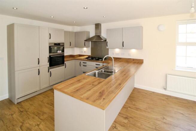 Kitchen / Family