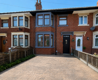 Southwood Avenue, Fleetwood, FY7